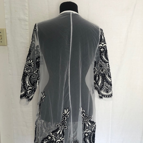 Crochet embroidered detailed Mesh Kimono Black and white Size M Swim Cover Up - Picture 2 of 9